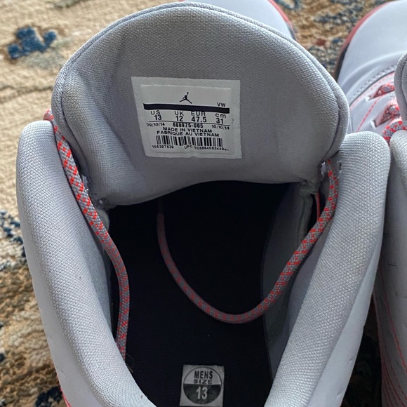 2019 Jordan Velocity’s Wolf Grey & Infrared - Picture 5 of 7